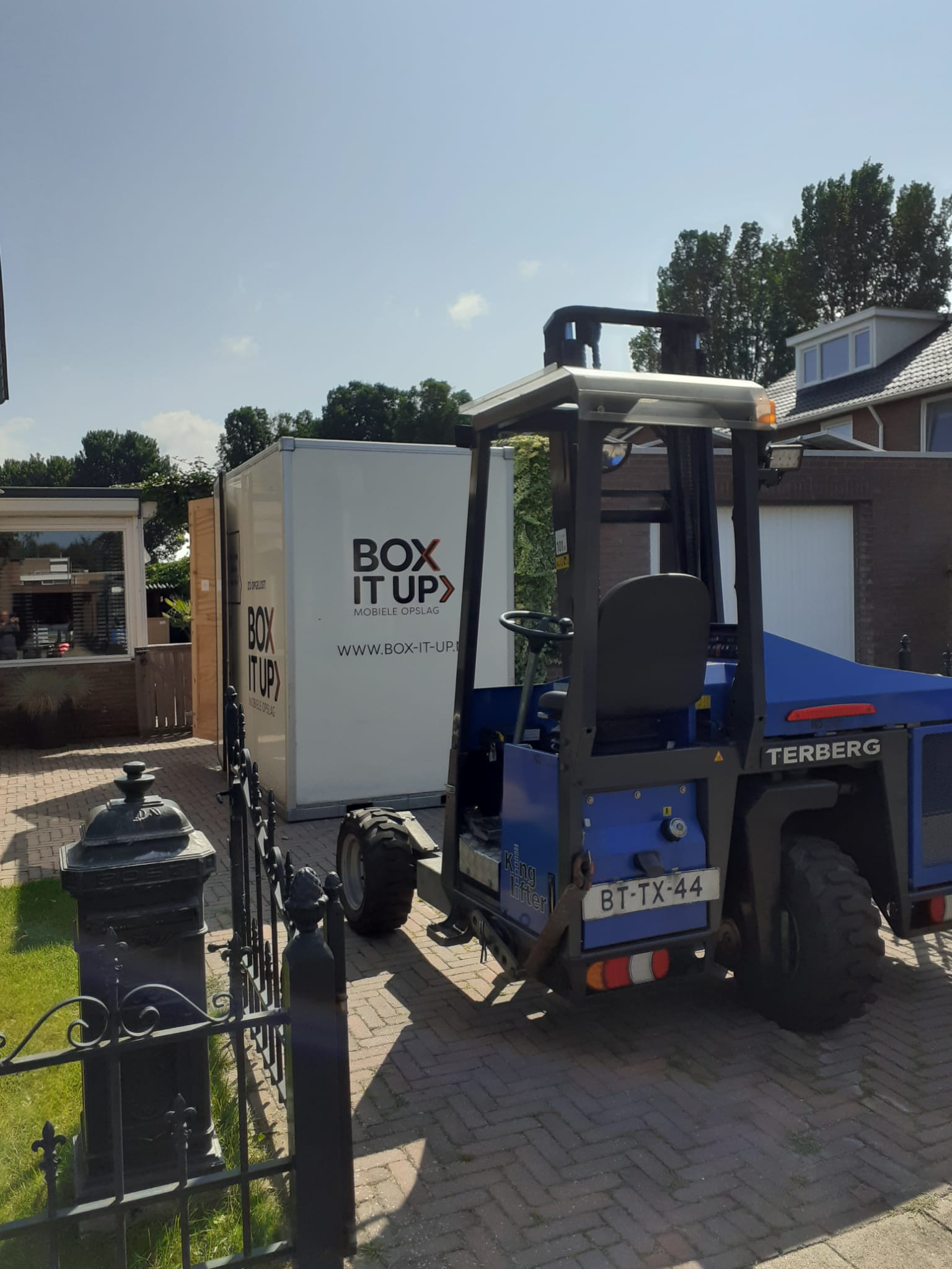 PHOTO-2021-08-23-14-27-31 4 OpslagBOX 4x Meppel